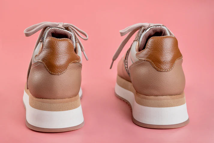 ANTONINA TAUPE - zapatilla de cuero para mujer