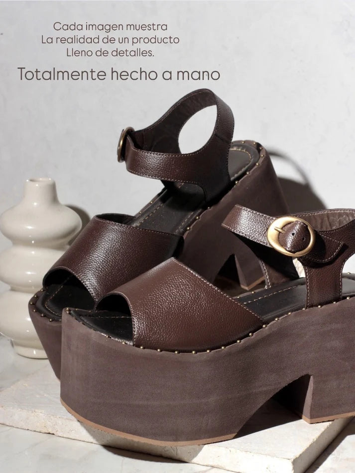 FLORA CHOCOLATE  -  Sandalias en cuero para mujer