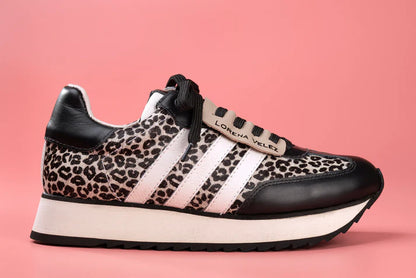 LEONELA NEGRO -  Zapatillas en cuero para mujer.