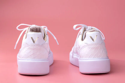 MILA BLANCO - Zapatilla en cuero para mujer.