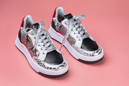 MILA ROJO - Zapatilla en cuero para mujer.